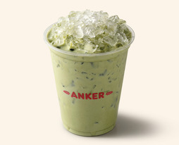 Iced Matcha Latte Heidelbeer-Kokos